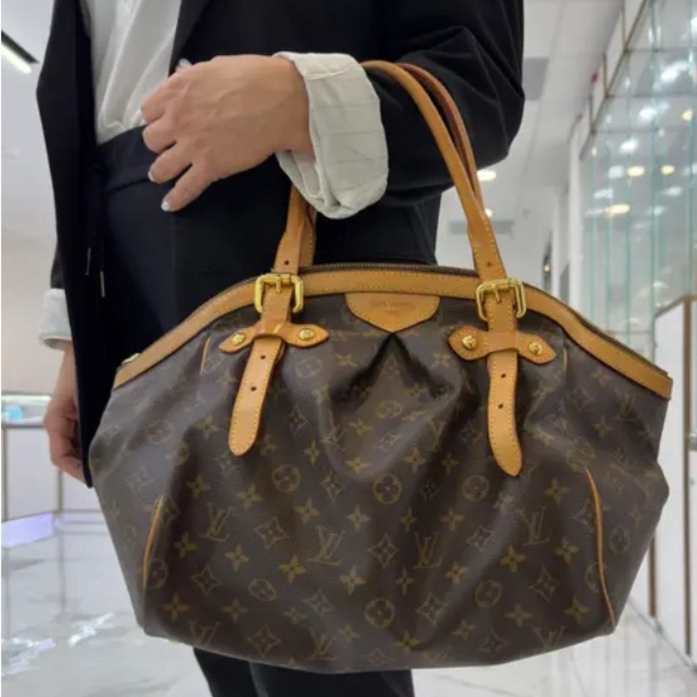 EUC Louis Vuitton Tivoli GM with Dust Bag